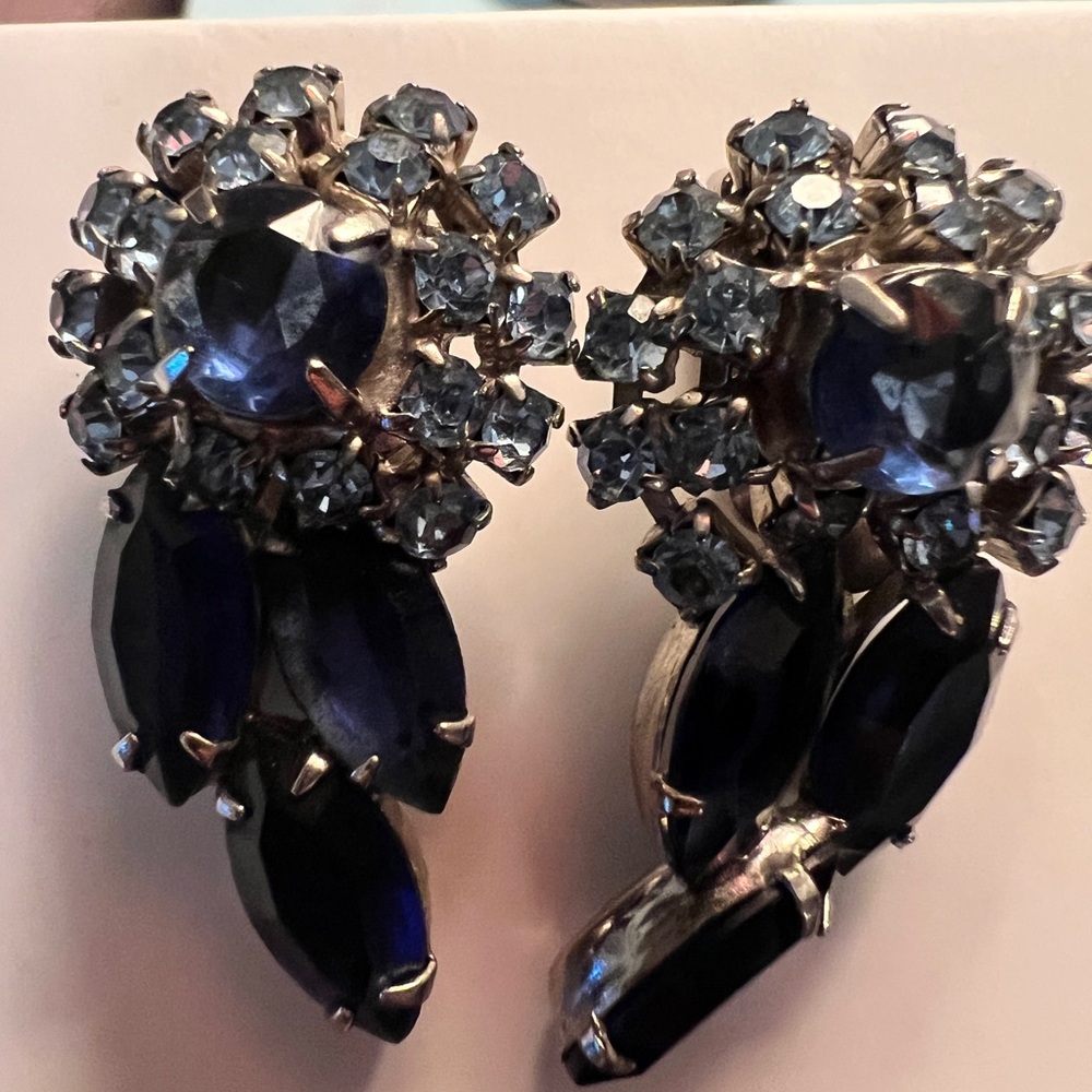 Vintage Albert Weiss clip on earrings